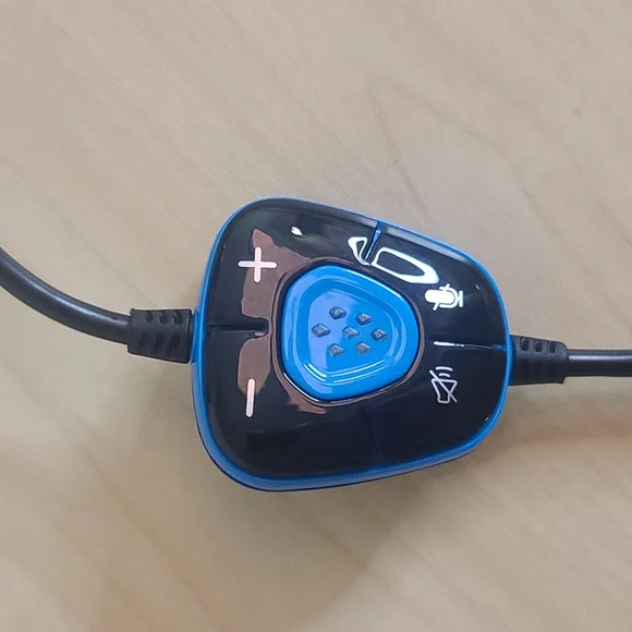 USB Gaming Headset - Picture 2 of 4